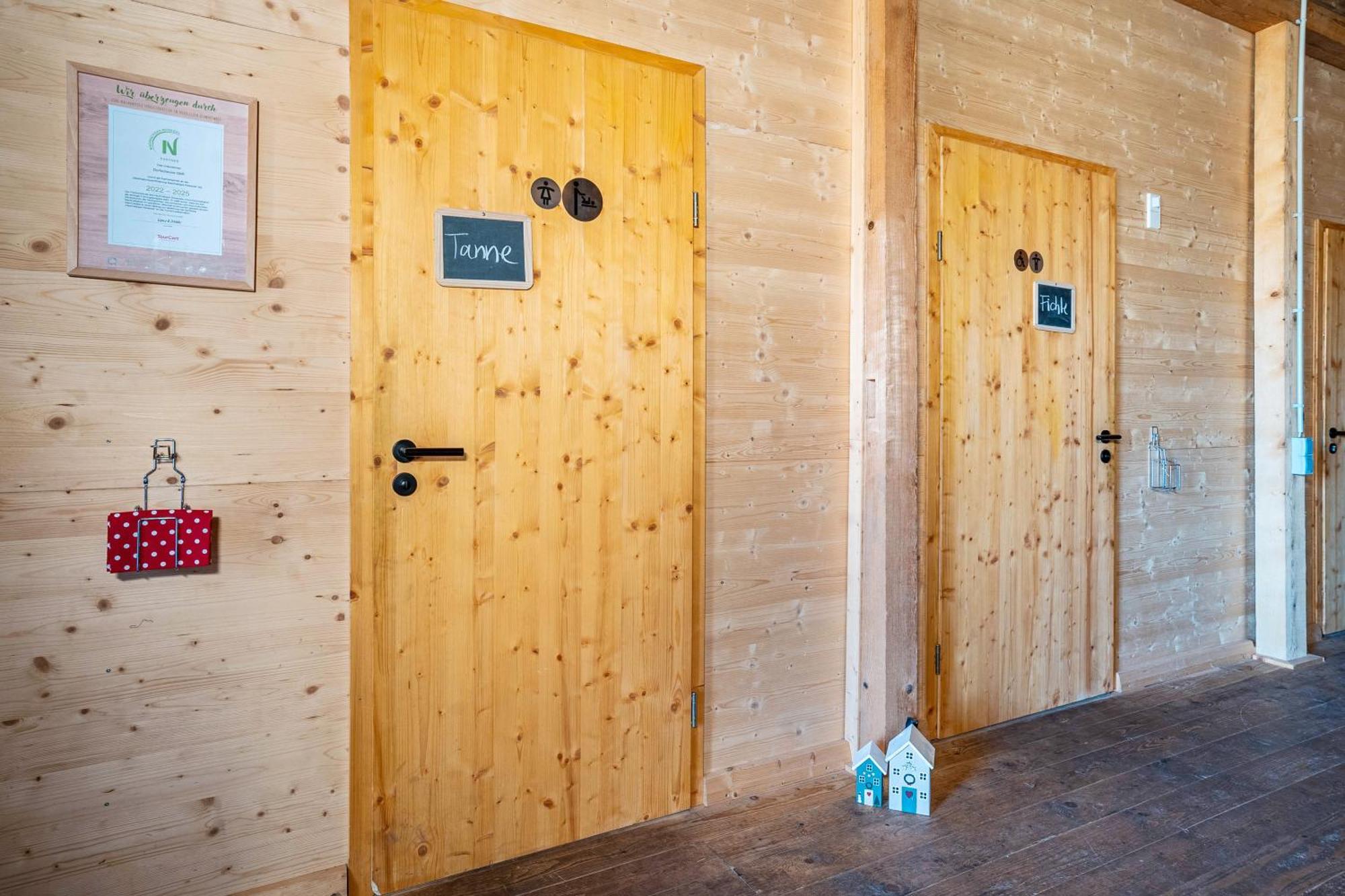 Tiny Houses Der Dorfscheune Bieselsberg エクステリア 写真